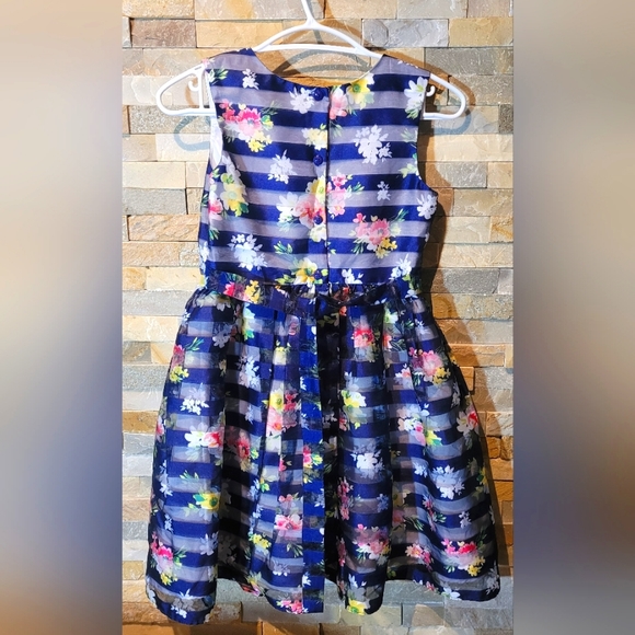 10Y Jona Michelle Flowers design dress - Picture 3 of 10